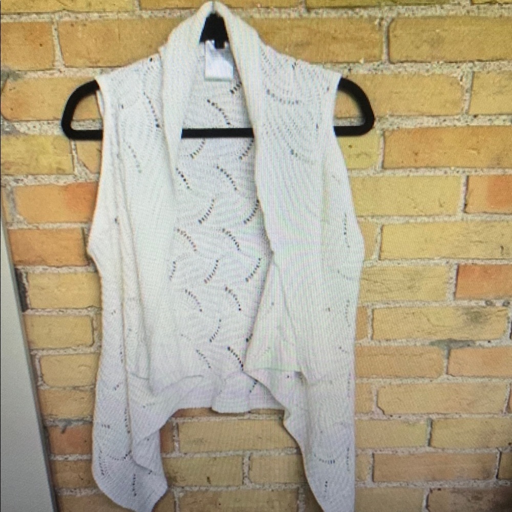 Women's Cream Sleeveless Sweater Vest